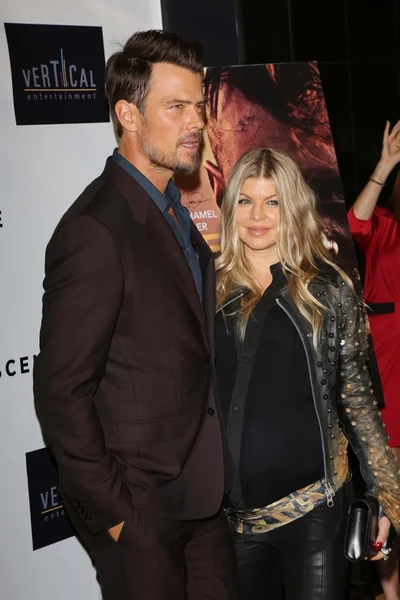 Josh duhamel och stacy ferguson — Stockfoto