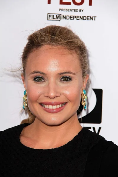 Leah Pipes — Stock Photo, Image