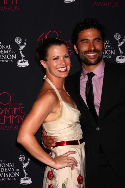 Melissa Claire Egan, Ignacio Serricchio — Foto de Stock