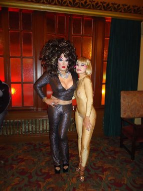 Tanrı aşkına, rena riffel şeftali