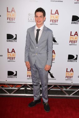 Liam James