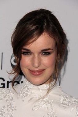 Elizabeth Henstridge