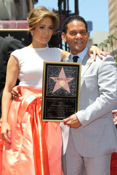 Jennifer Lopez with Benny Medina — Stock Photo, Image