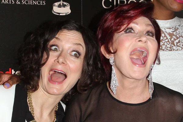 Sara Gilbert, Sharon Osbourne — Stok fotoğraf