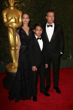 Angelina jolie, maddox jolie pitt brad pitt,