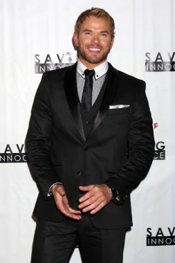 Kellan lutz