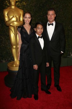 Angelina jolie, maddox jolie pitt brad pitt,