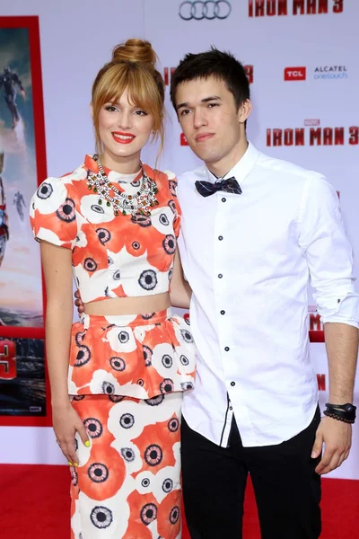 Bella thorne, remy topsakal — Stok fotoğraf