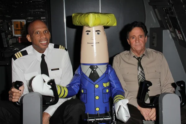 Kareem Abdul-Jabbar, Robert Hays — Photo