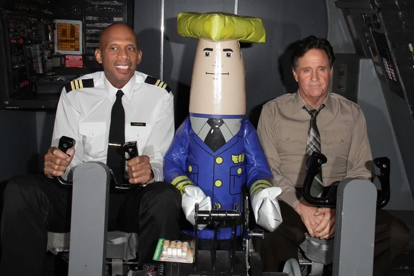 Kareem Abdul-Jabbar, Robert Hays — Stockfoto