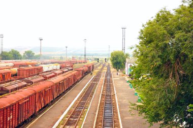 Görünümü en iyi raylar ve küçük yük arabalar.