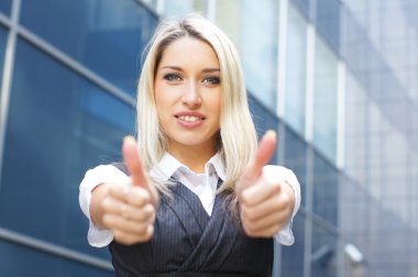 çekici genç iş kadını