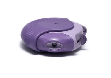 astım inhaler üzerinde beyaz izole