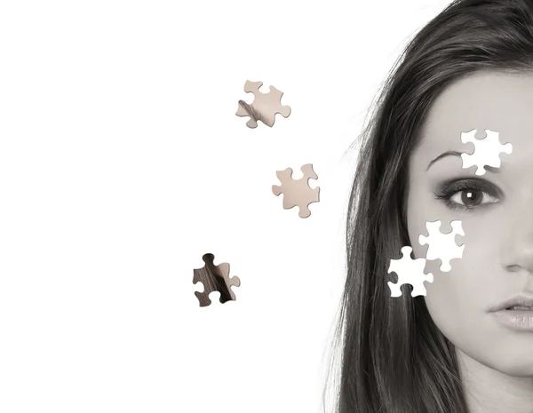 Aantrekkelijke latino vrouw puzzel — Stockfoto