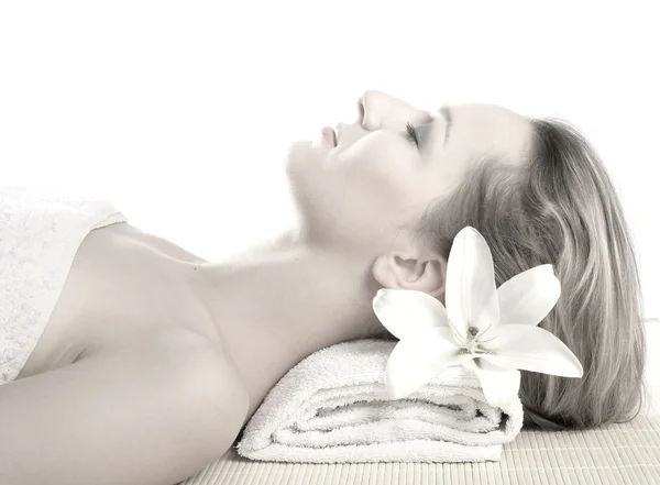 Attractive woman getting spa treatment — Stock Photo, Image