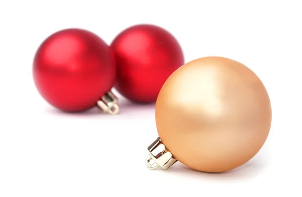 Bolas de Navidad aisladas en blanco —  Fotos de Stock