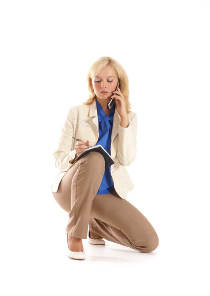 Attraktiva affärskvinna med bärbar dator — Stockfoto