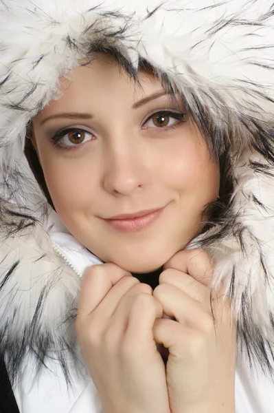 Retrato de una joven atractiva mujer de invierno —  Fotos de Stock