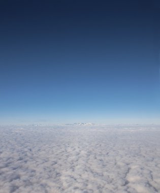 gökyüzü ve Alpler