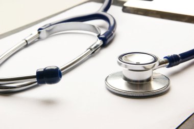 tıbbi malzeme üzerinde beyaz izole