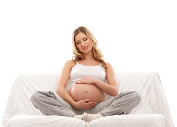 Giovane donna incinta attraente — Foto Stock