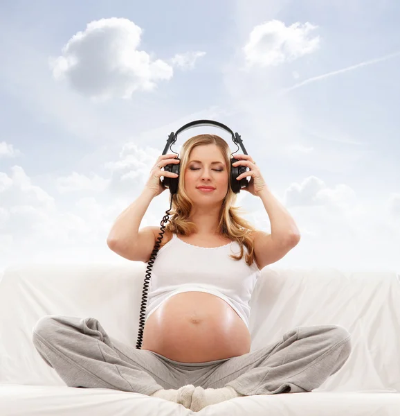 Happy pregnant girl — Stock Photo, Image