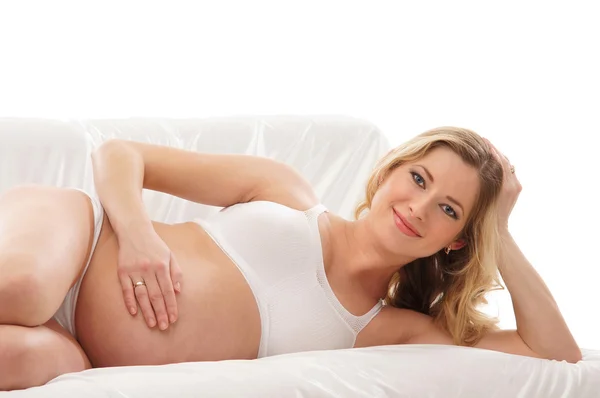 Unga attraktiva gravid kvinna — Stockfoto