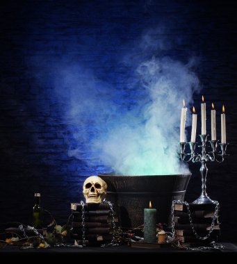 Birçok farklı unsurla cadılar bayramı natürmortu