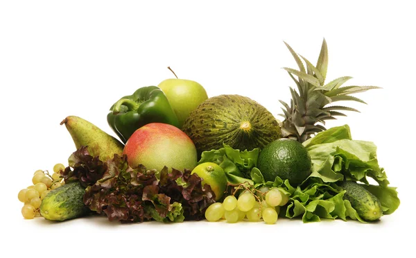 堆新鲜可口的水果和蔬菜 — 图库照片
