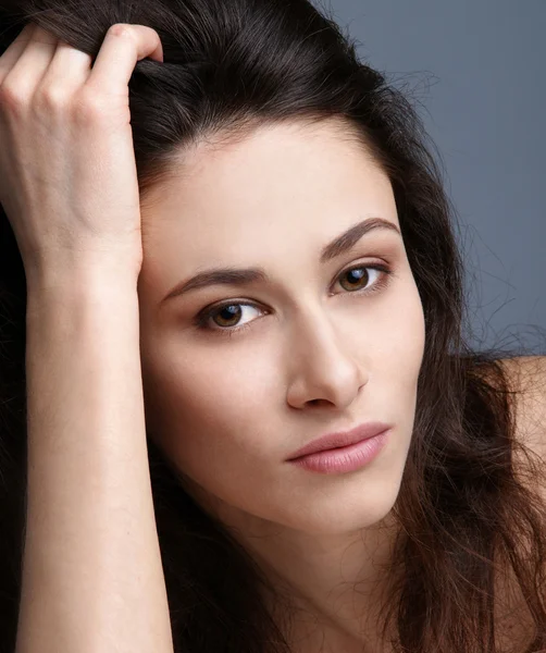 Portrait of young attractive brunette — Stock Photo, Image