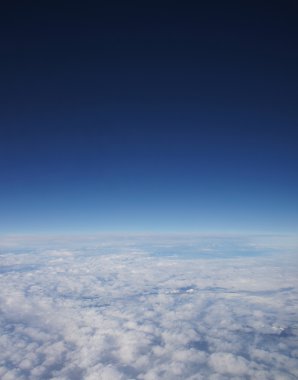 gökyüzü ve Alpler