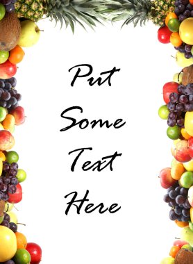 Beyaz üzerine ayrılmış meyveler