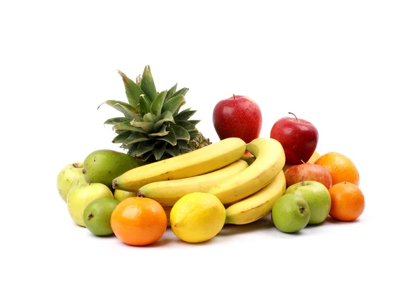 Fehér alapon izolált gyümölcsök — Stock Fotó