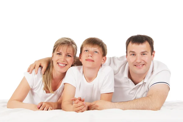 Gelukkige familie geïsoleerd op witte achtergrond — Stockfoto