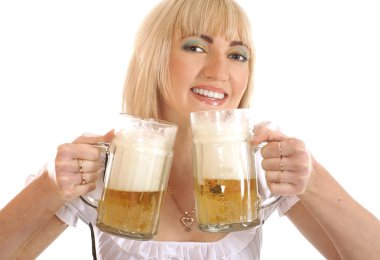 çekici Bavyeralı kadın