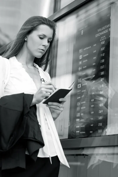 Young attractive businesswoman — Stock Photo, Image