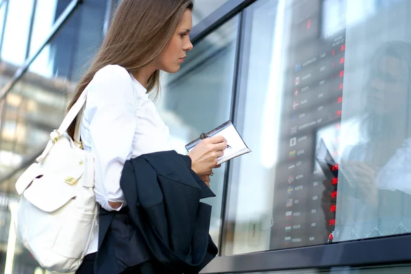 Young attractive businesswoman — Stock Photo, Image