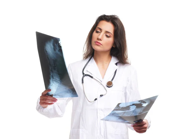 Joven atractiva doctora aislada sobre fondo blanco — Foto de Stock