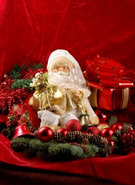 Noel Baba oyuncağıyla geçmiş