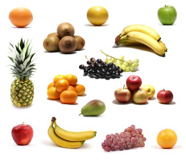 Beyaz üzerine ayrılmış meyveler