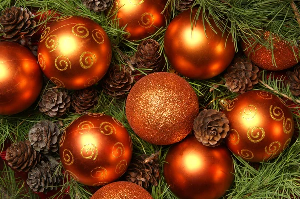 Jul bakgrund med bollar och snöflingor — Stockfoto