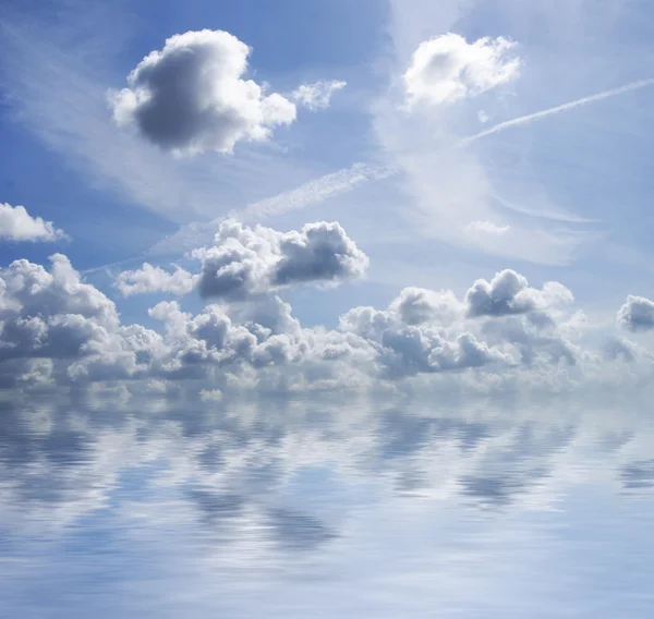 Schöner Blick auf den Himmel — Stockfoto