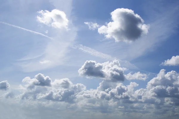 Prachtig uitzicht op de lucht — Stockfoto