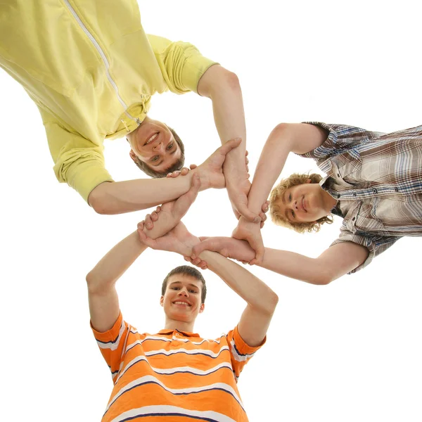 Groep van lachende tieners samen blijven en kijken naar camera — Stockfoto