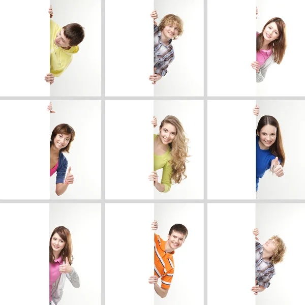 gençler ile bir dev, boş, beyaz pano kümesi