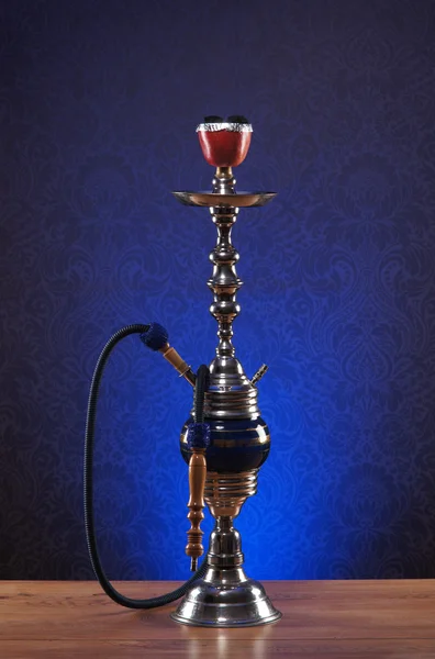 Hookah exótico com a fruta no topo — Fotografia de Stock