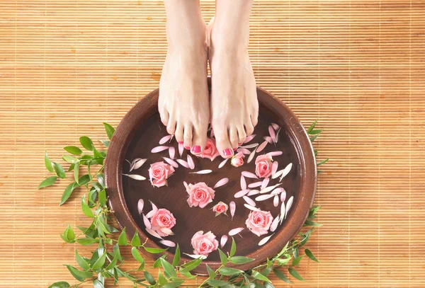 Spa background with a beautiful legs — Stock Photo, Image