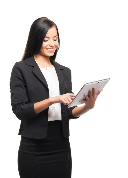 Una joven empresaria con una tableta — Foto de Stock