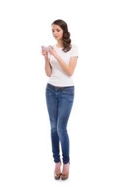 genç ve çekici bir genç kız ile izole hareket eden telefon
