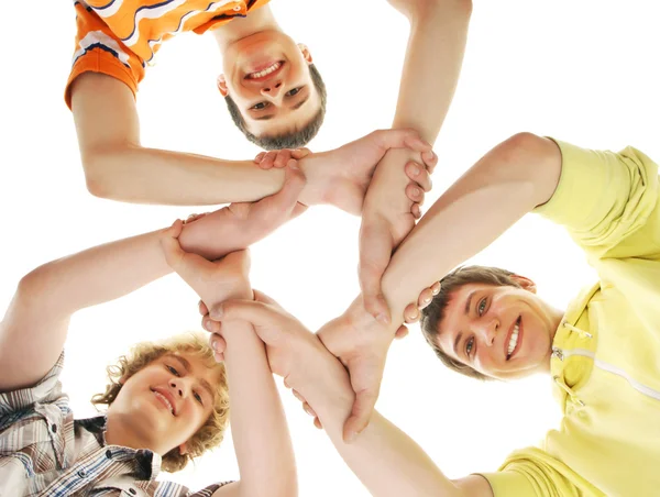 Група усміхнених щасливих підлітків ізольовані на білому — стокове фото